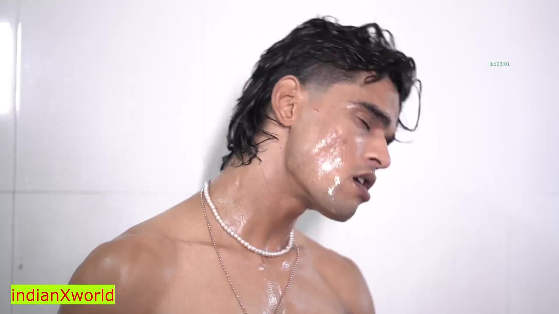 Big Dick Throbbing to Fuck Her Wet Pussy! Indian Hot Sex screenshot 4