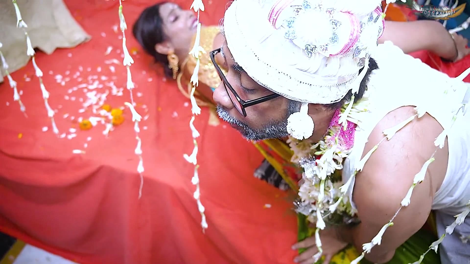 Horny Father-in-law Hardcore Threesome Sex with Young Mallu Wife and Her Stepsister at Home Hindi Audio screenshot 3