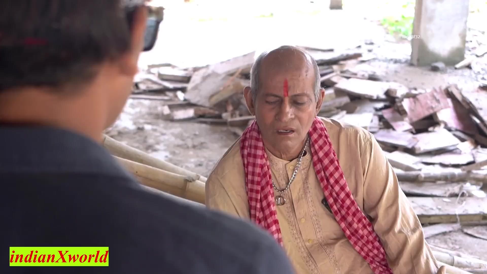 Old Gangster Bangs My Hot Stepmom! MILF Stepmom Fucking screenshot 2