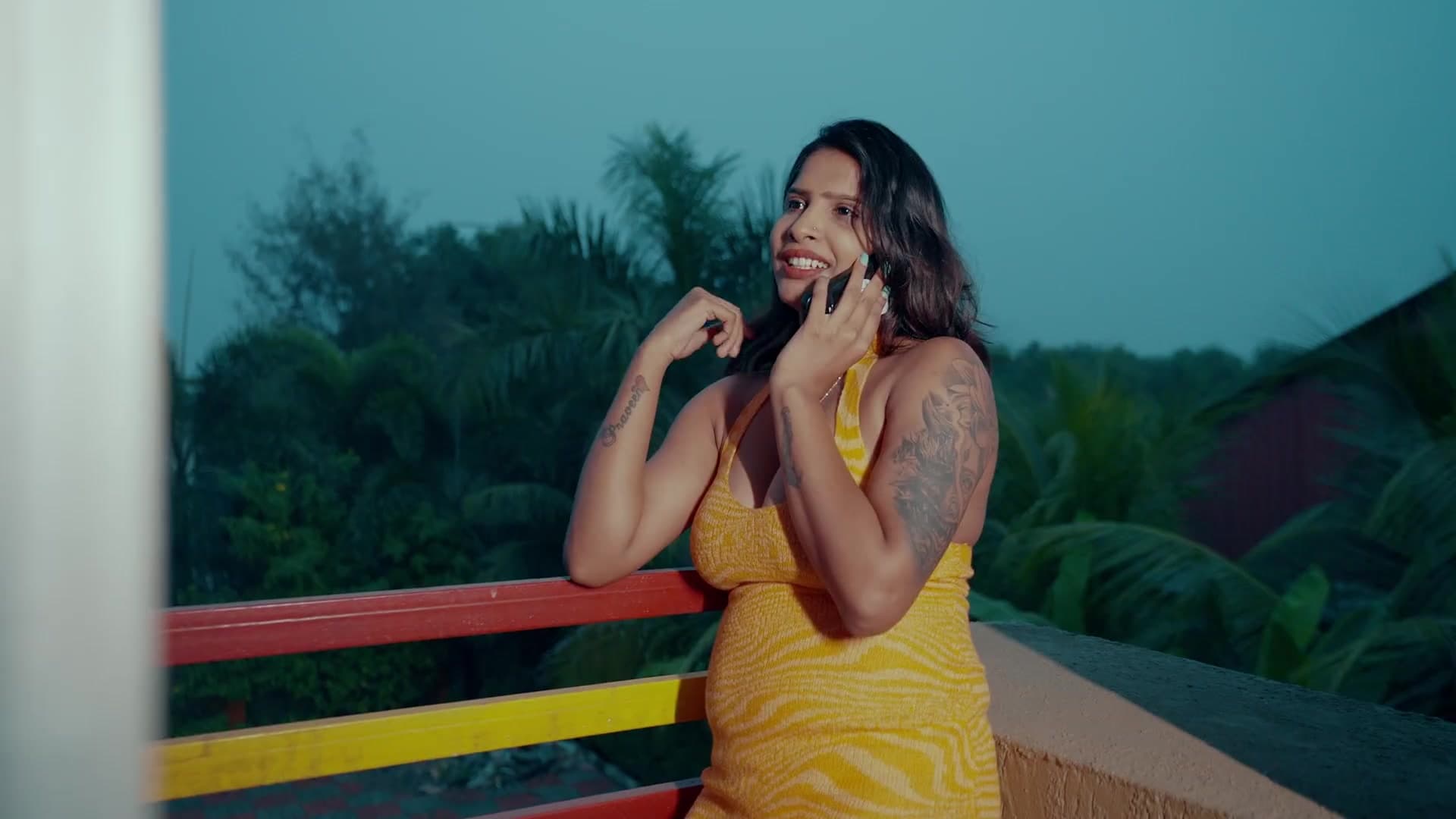 Indian Desi Horny Wife Secretly Fucked by Her Husband's Friend screenshot 5