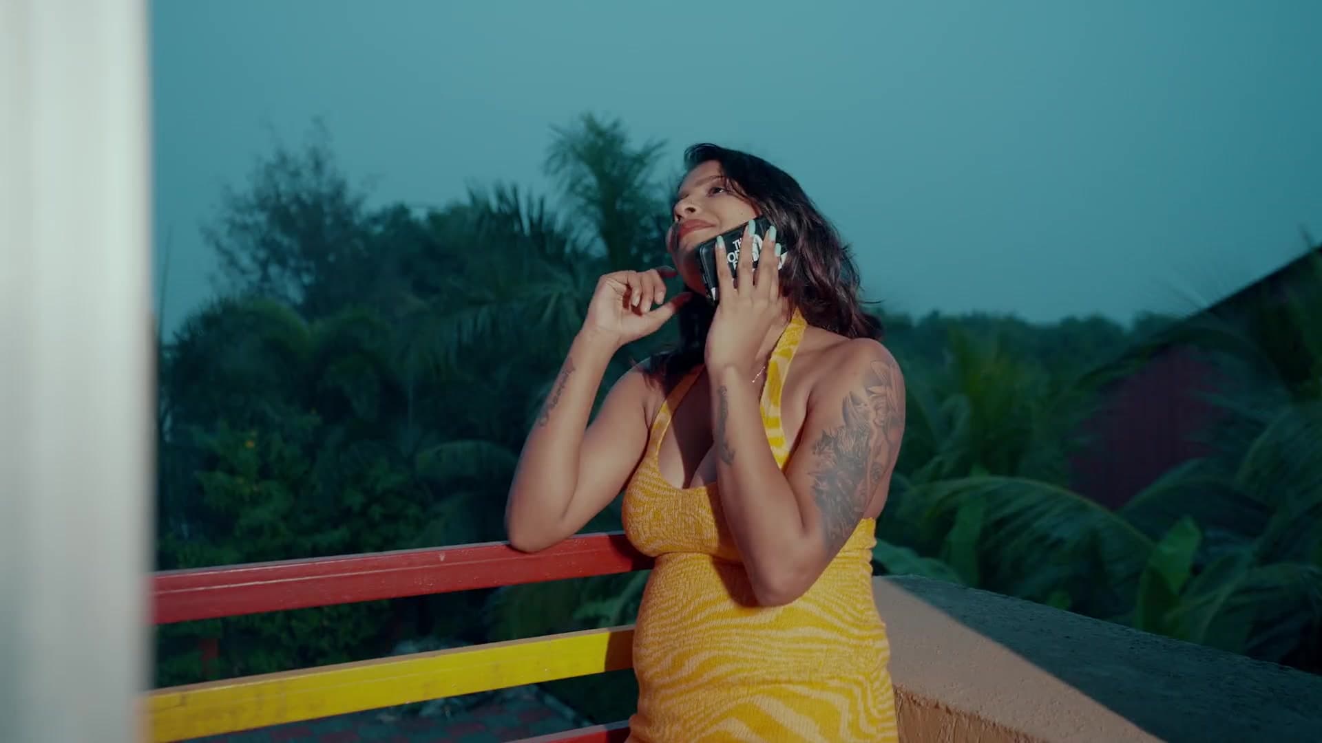 Indian Desi Horny Wife Secretly Fucked by Her Husband's Friend screenshot 7