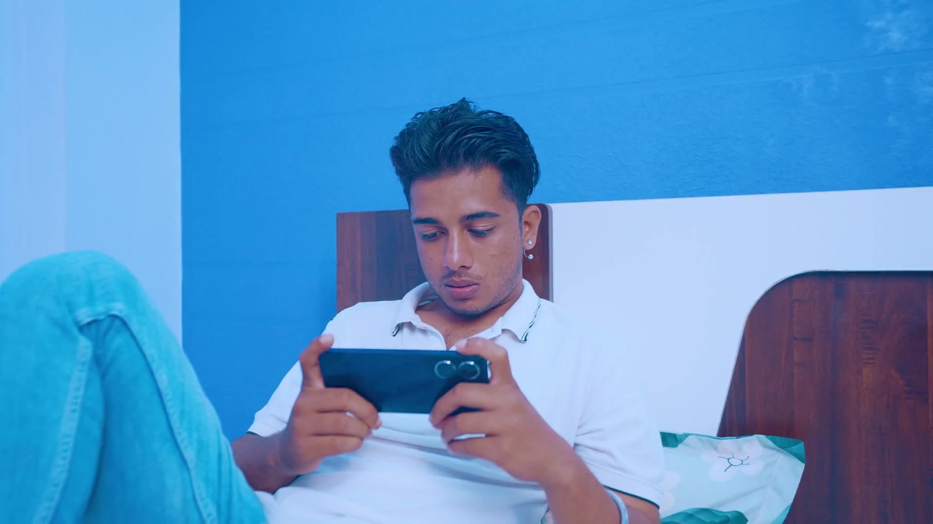 Stepmom Fingering Her Pussy in the Room and Tempting Her Stepson for a Rough Fuck screenshot 3