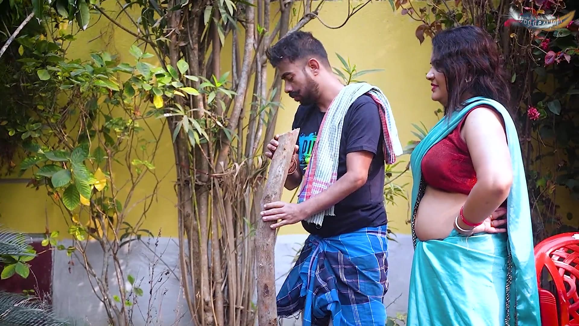 Desi Mallu Bhabhi Gets Fucked Hard by Local Mason While Home Alone Full Hindi Movie screenshot 3