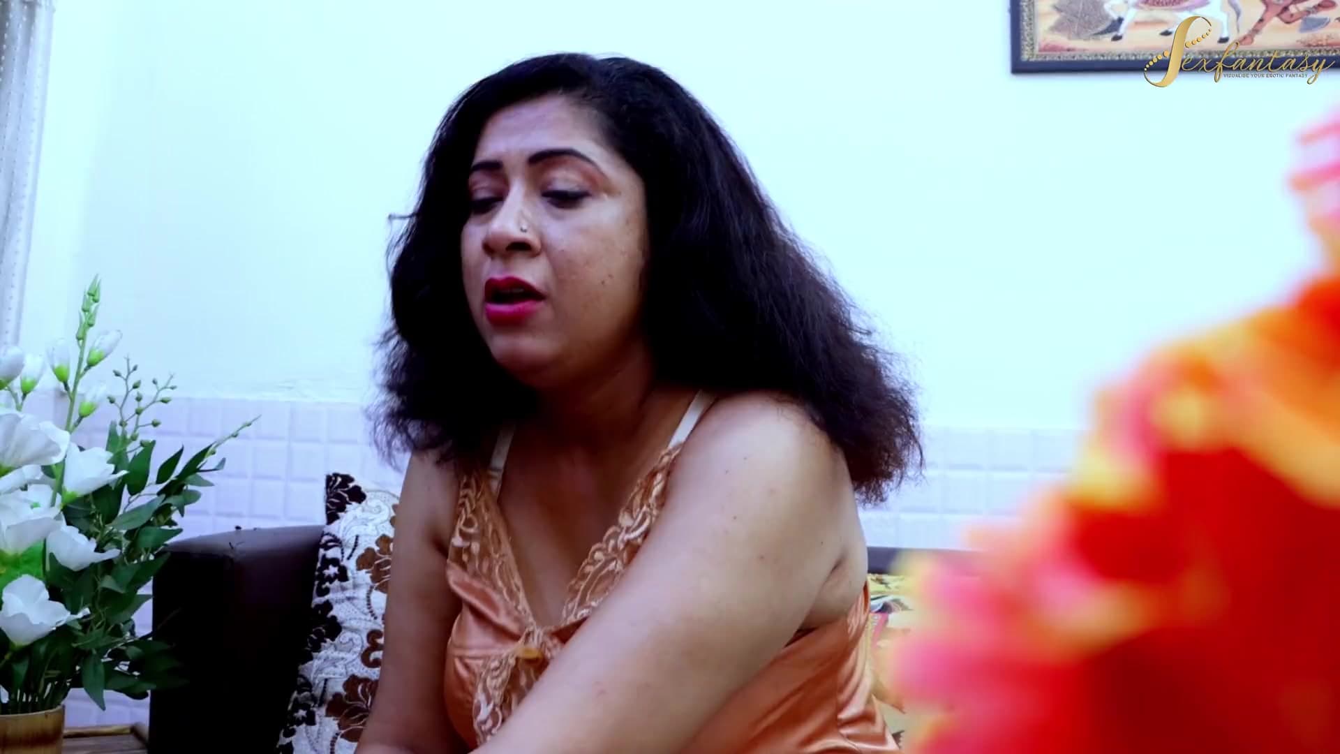 House owner is a horny woman craving new dick for her moist pussy screenshot 2