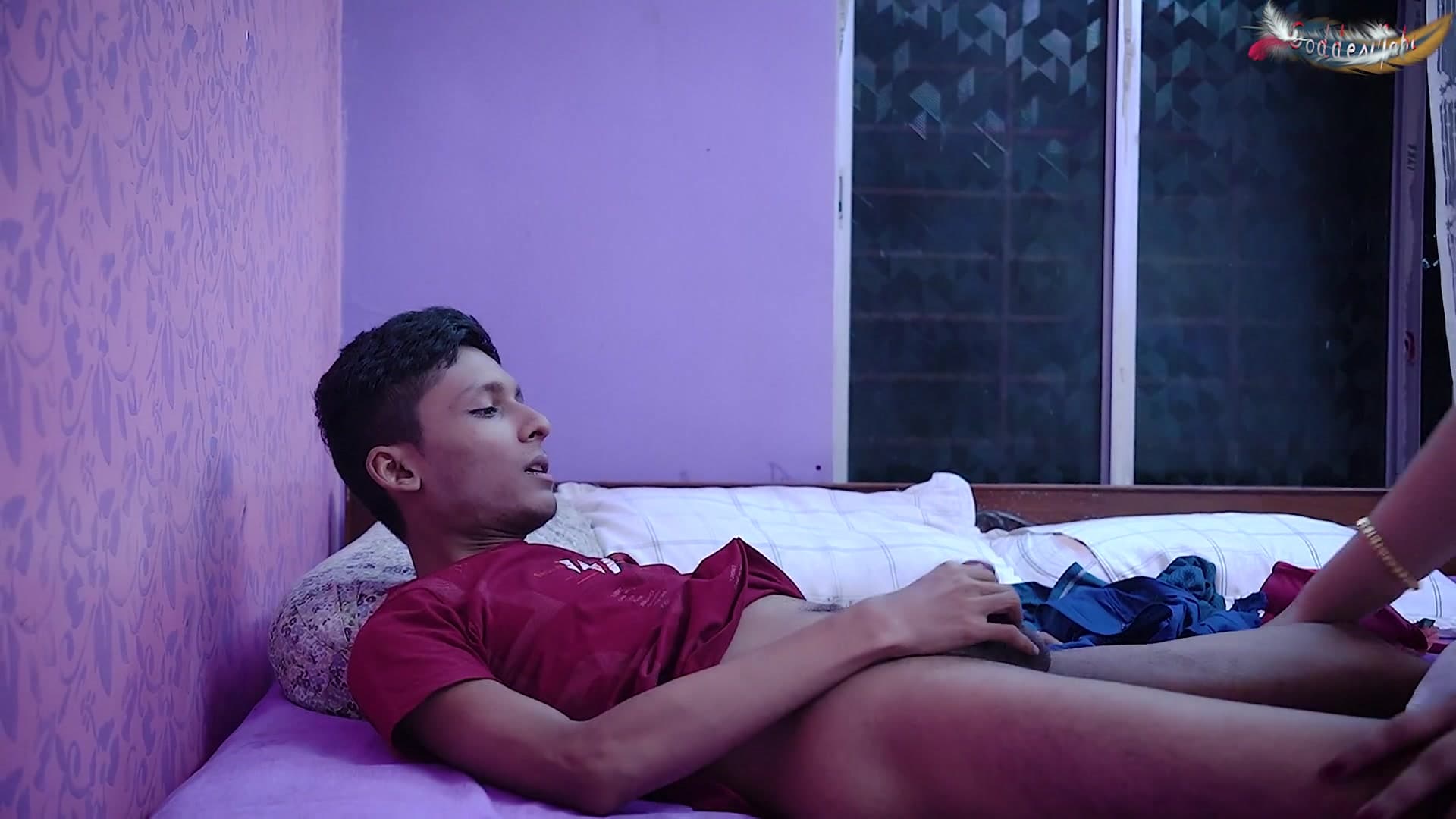 Desi Stepmom Hardcore Fucked by Stepson When Stepdad Was Not Home screenshot 4