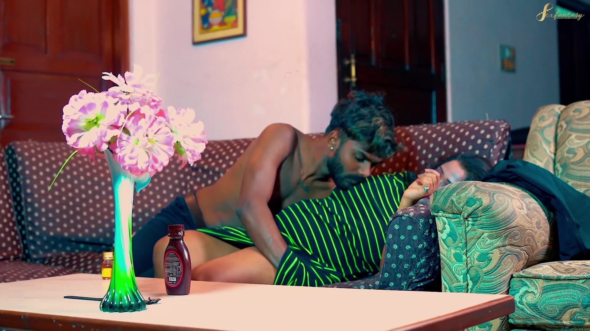 Huge Tits Hot MILF Lady Craving for Hardcore Fucking screenshot 2