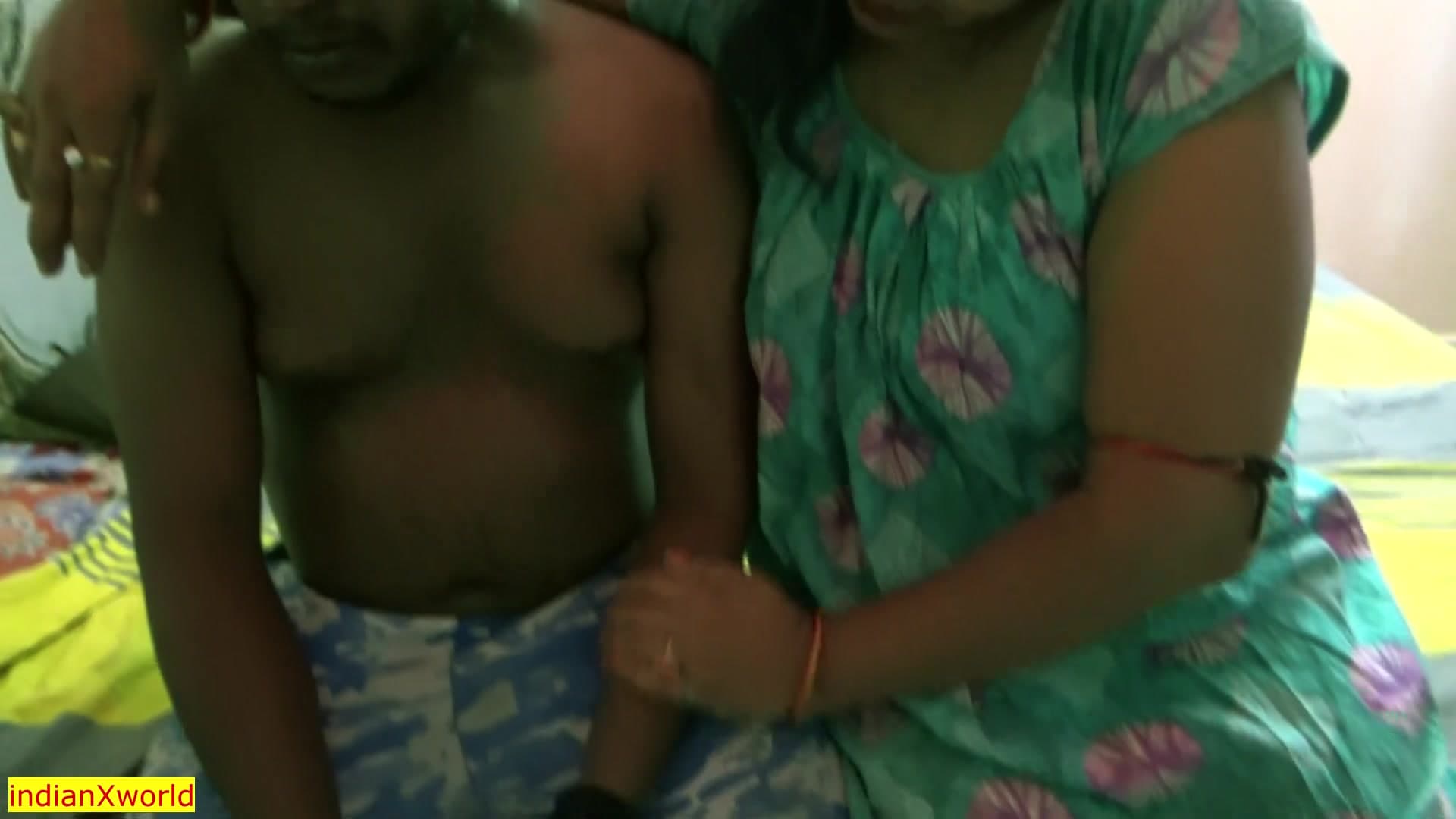Desi Stepsister Fucks Stepbrother! Indian Taboo Sex screenshot 2