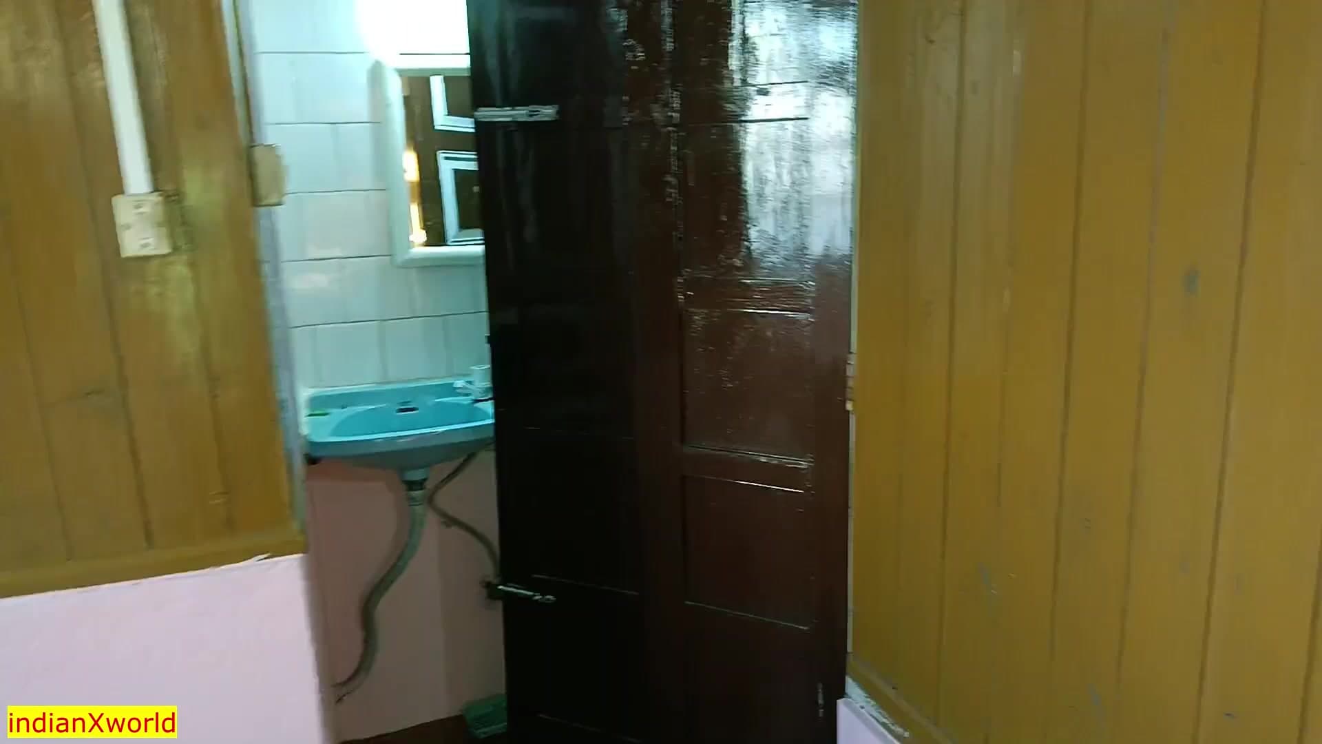 Indian Newlywed Couple First Night Honeymoon Fucking! Desi Couple Sex screenshot 3