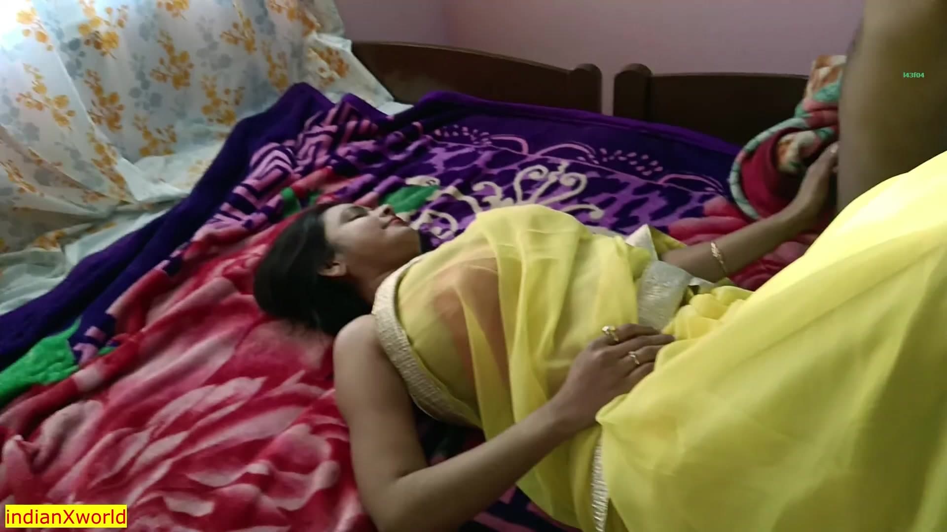 Indian Newlywed Couple First Night Honeymoon Fucking! Desi Couple Sex screenshot 7