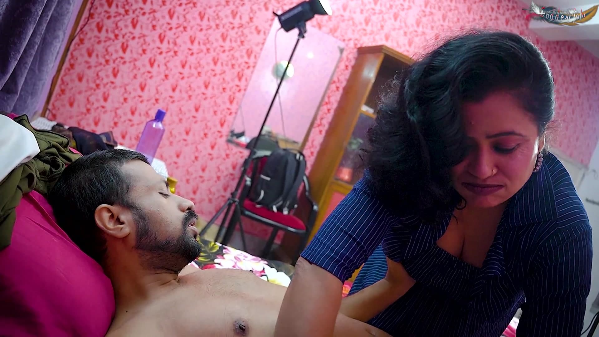 Patient Gets Hardcore Fucked by Physiotherapist in Room screenshot 4