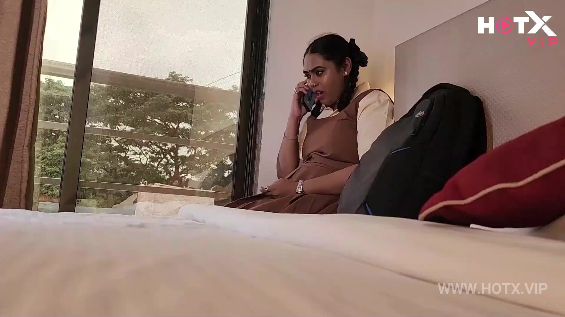 Indian College Girl Seduces Her Biology Teacher and Gets Fucked in Hindi Audio screenshot 2