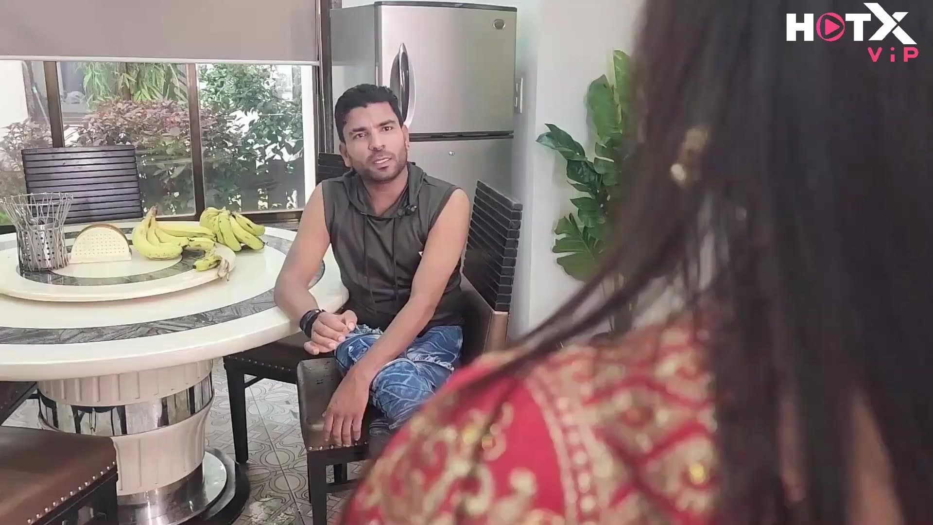 Big Tits Indian MILF Bhabhi Removes Saree and Gets Fucked by Devar Ji screenshot 4