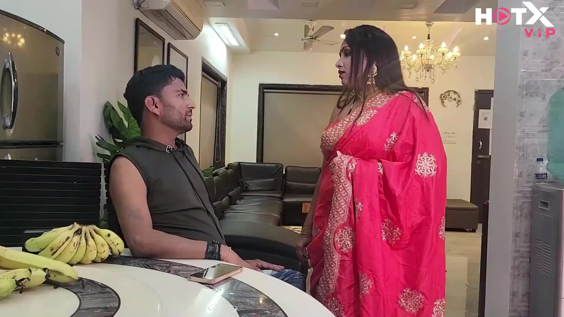 Big Tits Indian MILF Bhabhi Removes Saree and Gets Fucked by Devar Ji screenshot 7