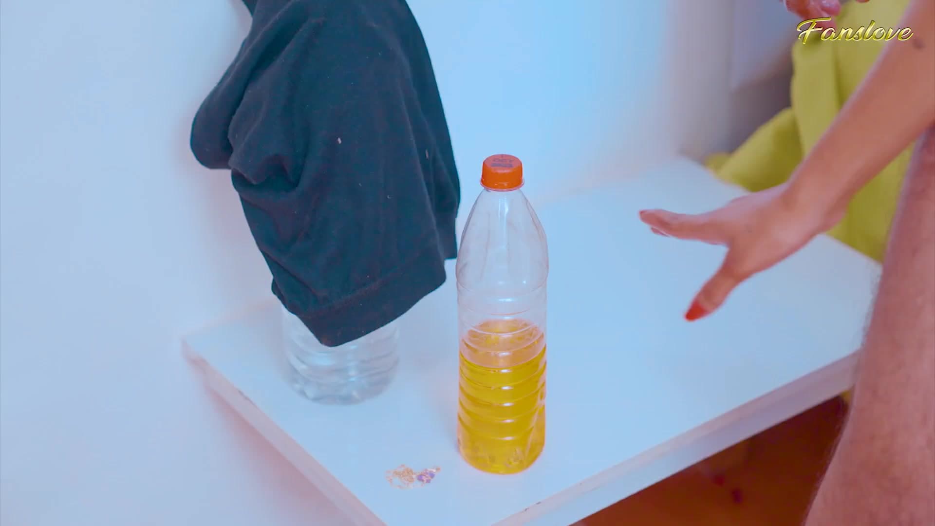 Devar Bhabhi Nighttime Full Body Sex Massage with Two Guys screenshot 2