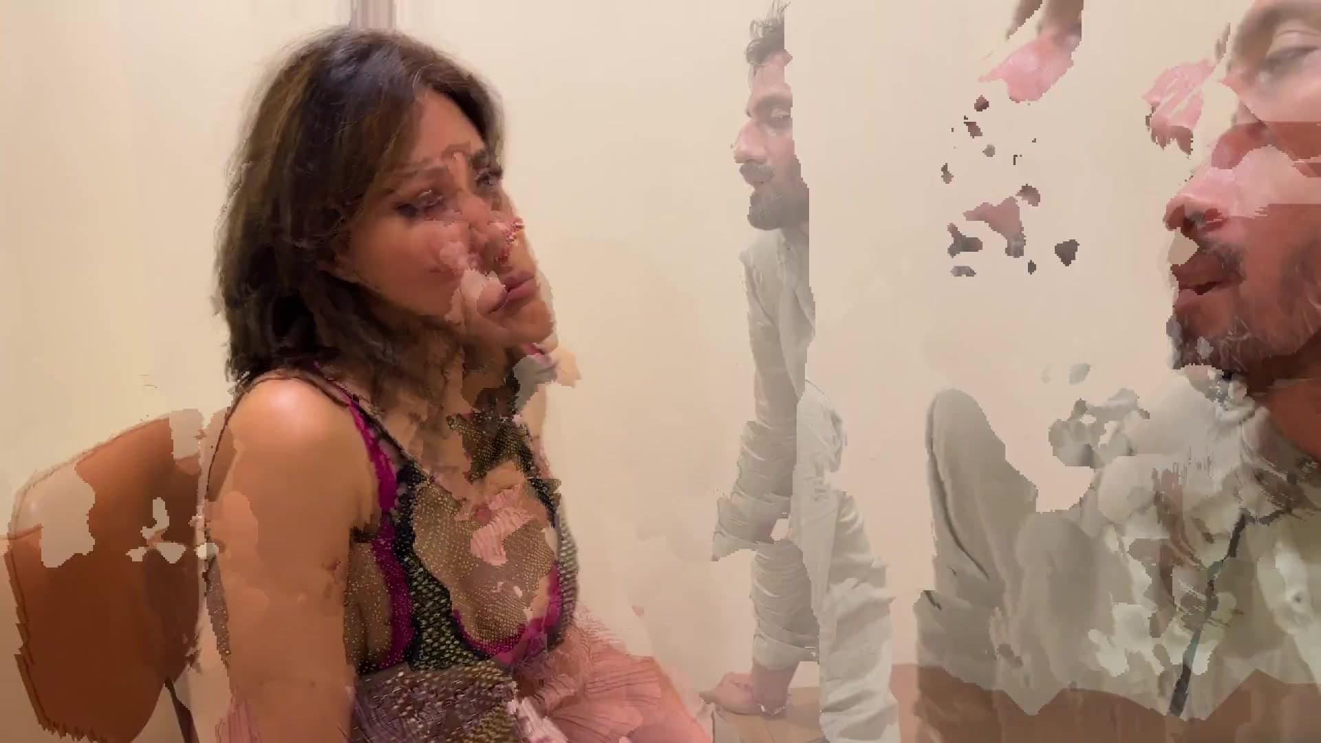 Stunning Indian Bhabhi Gets Fucked Hard by Her Husband in Hot Sex Video screenshot 2