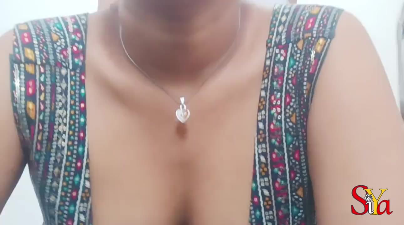 Desi Indian Bhabhi Gets Fucked Hard screenshot 9