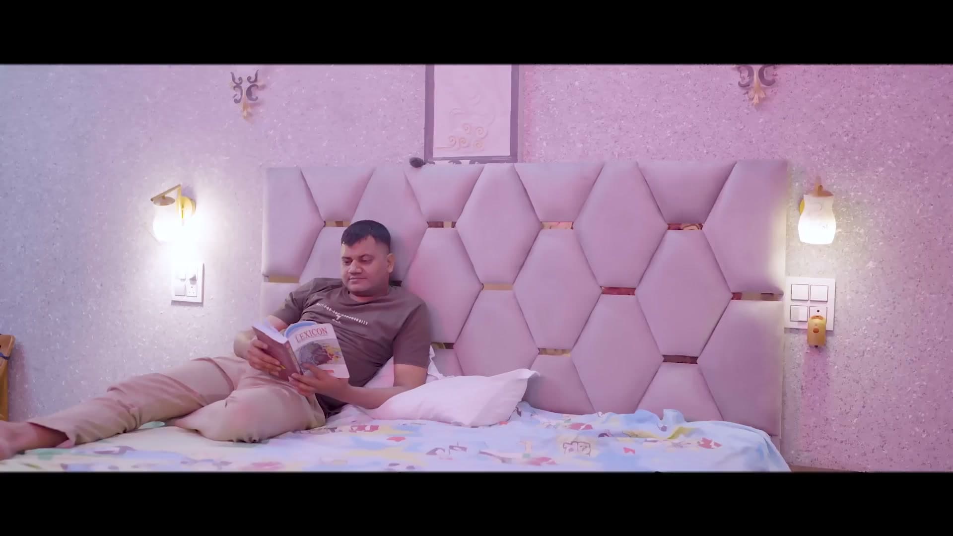 Sexy Indian maid gets pounded hard by her horny owner in hot fucking video screenshot 4