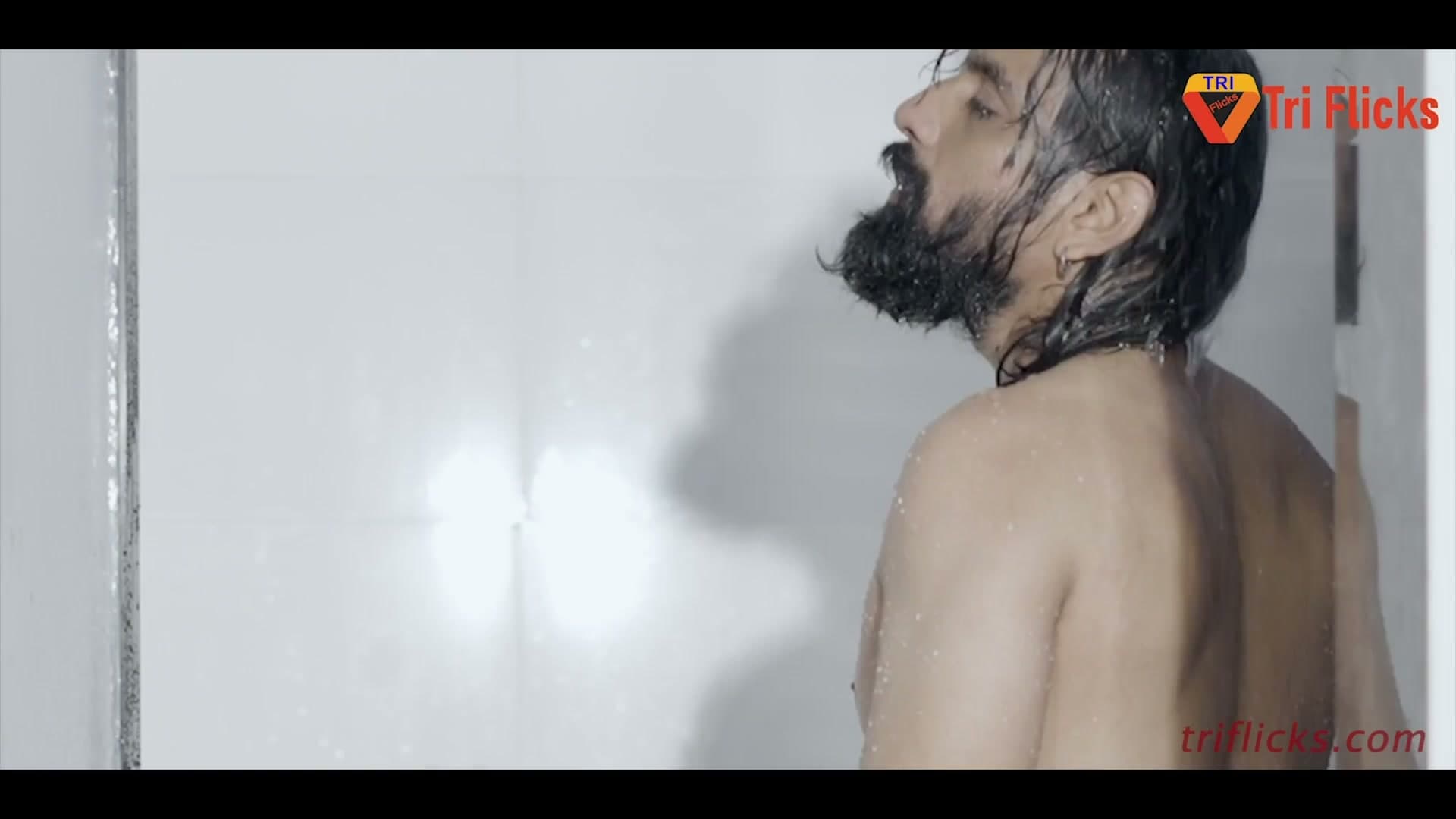 Indian Couple Hardcore Fucking in Swimming Pool Lovely Romance screenshot 2