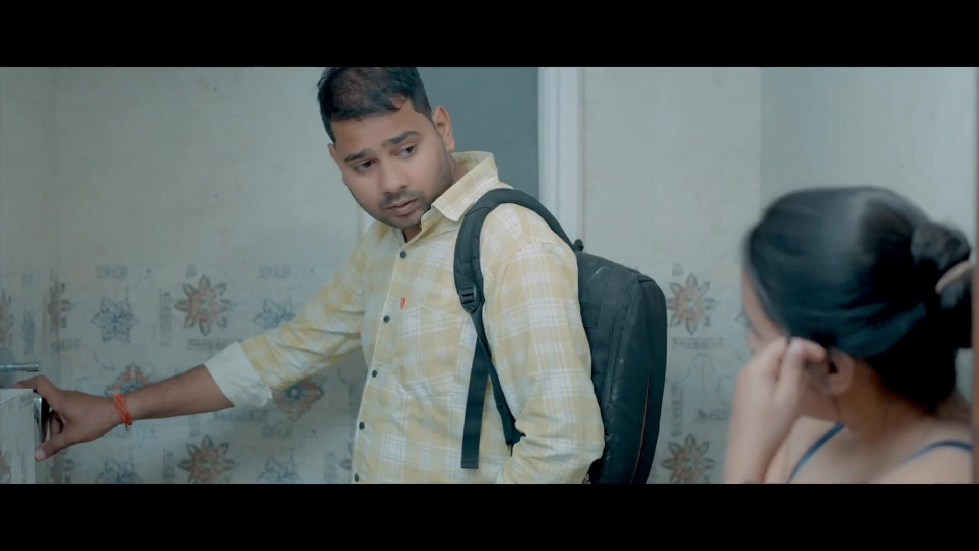 Hot Stepsister Fucks Plumber After He Fixes Her Drain screenshot 5