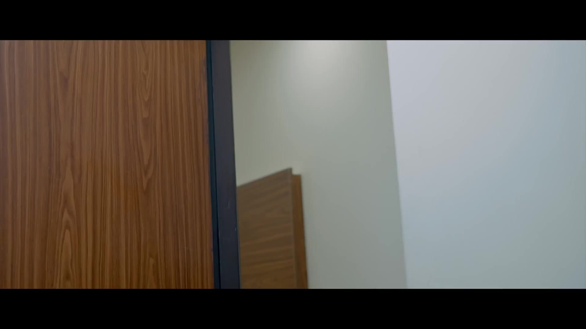 Hot Stepsister Fucks Plumber After He Fixes Her Drain screenshot 6