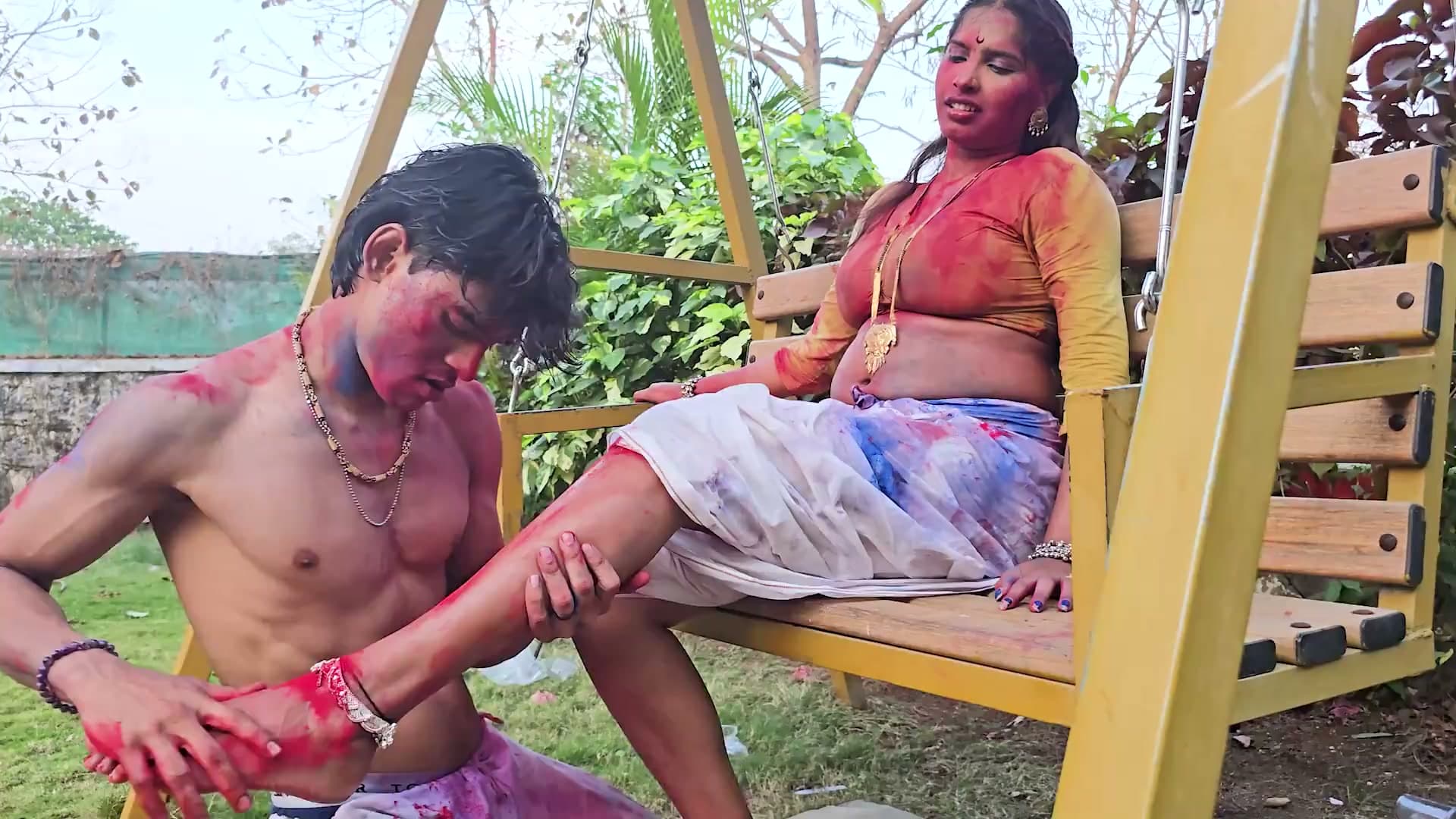Horny Indian Desi Couple Holi Special Fucking screenshot 3