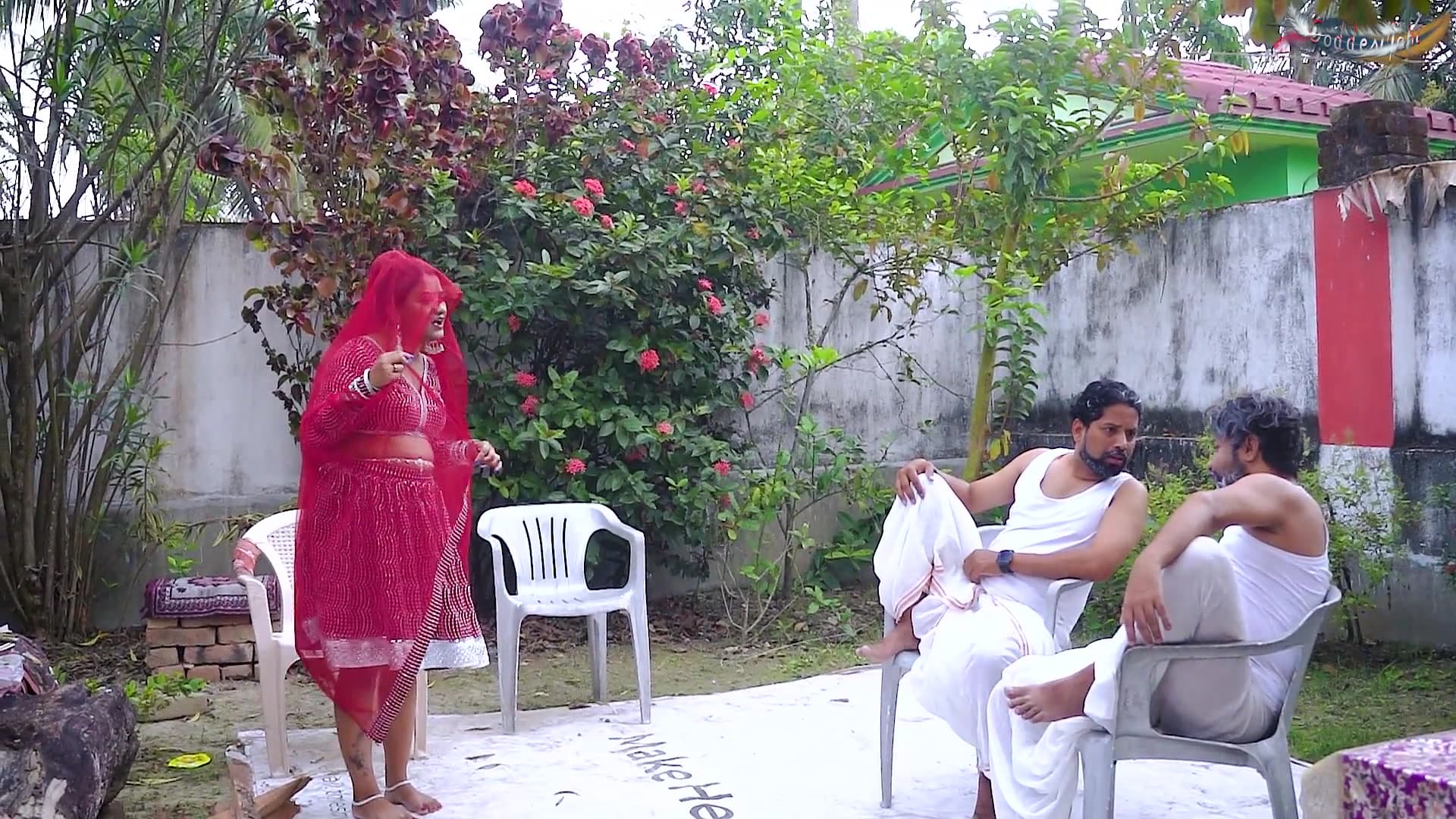 Two Malik Hardcore Outdoor Sex with Desi Lady Servant When She Was Alone at Home Hindi Audio Outdoor Sex screenshot 3