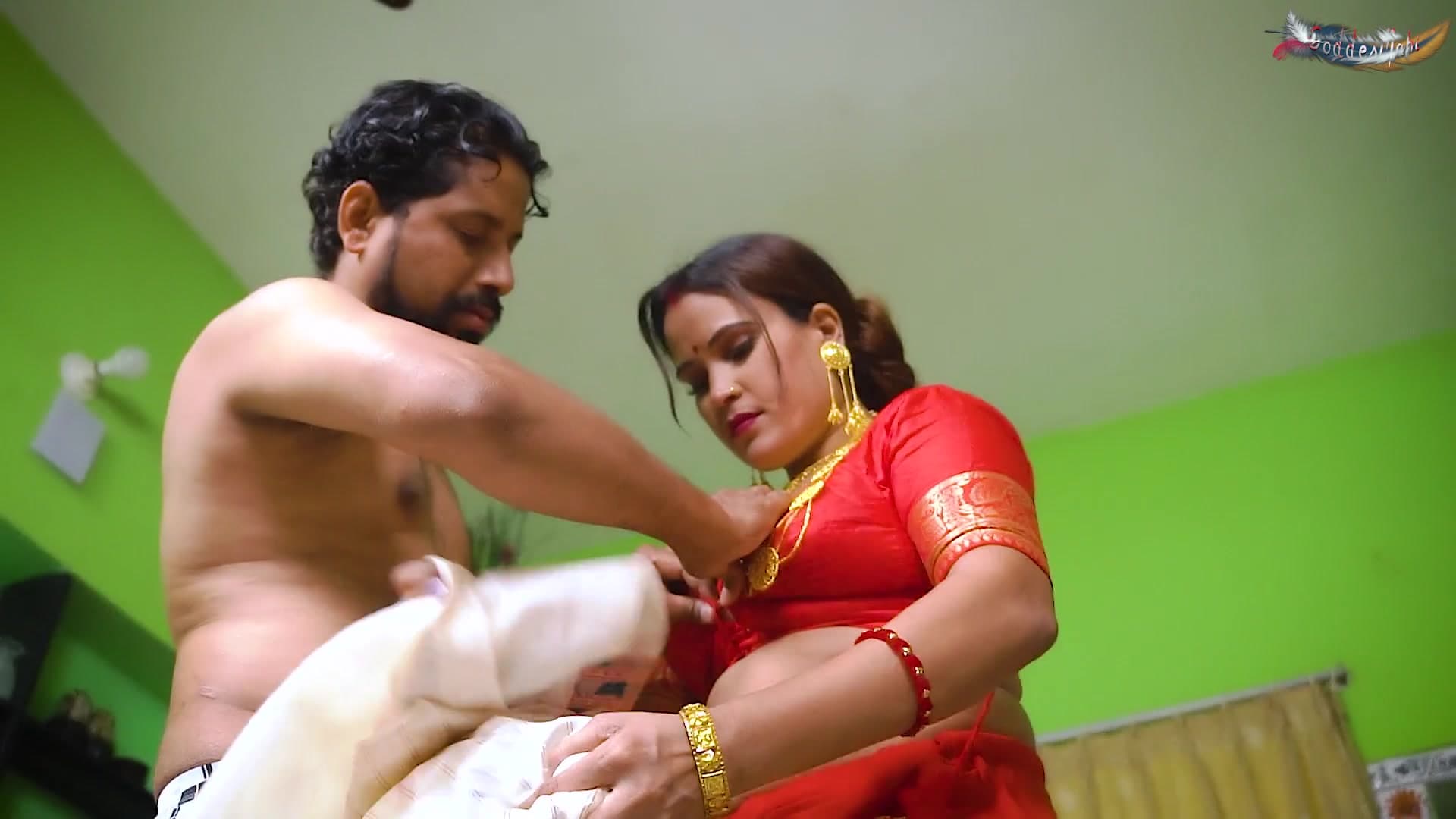 Mallu Bhabhi Hardcore Sex with Servant in Home Dining Hindi Audio screenshot 3
