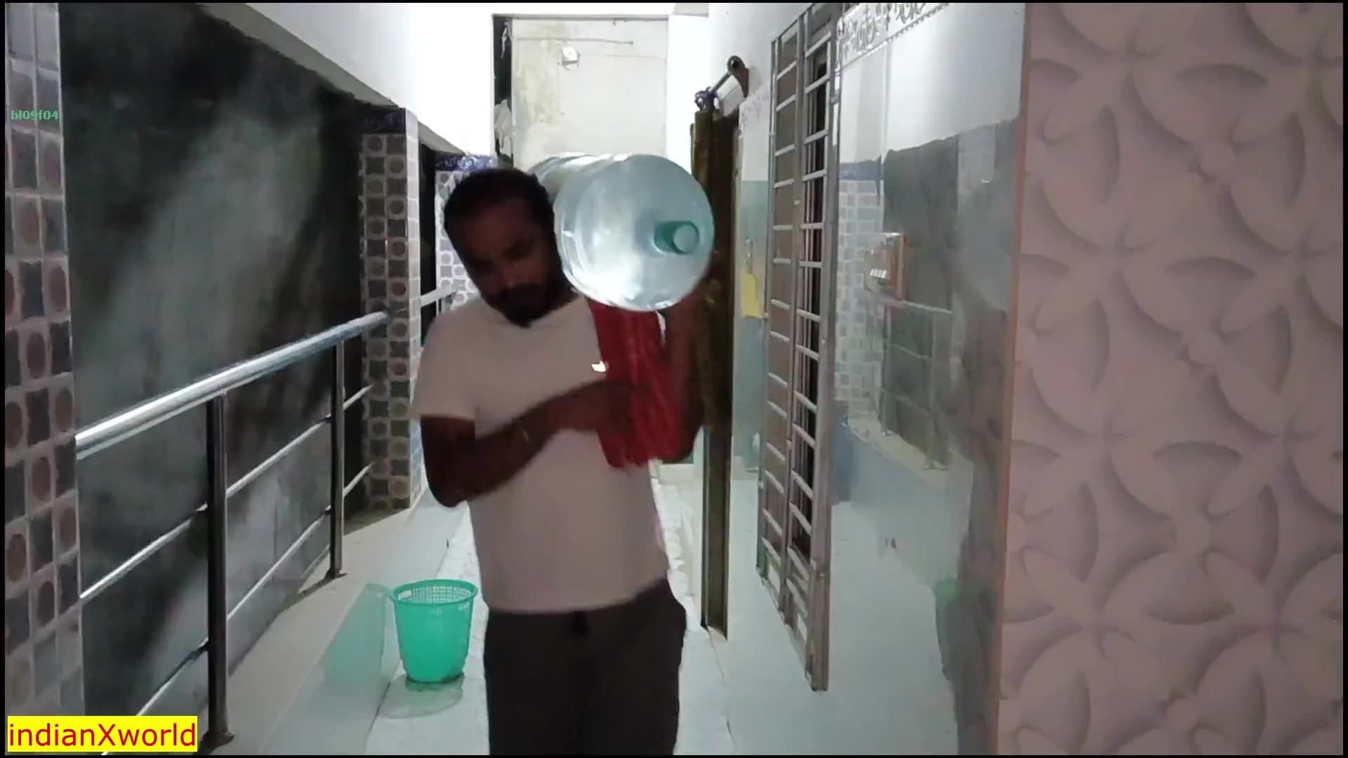 Indian Bengali Rich Girl Fucked by Delivery Boy! Hot Erotic Fuck screenshot 4