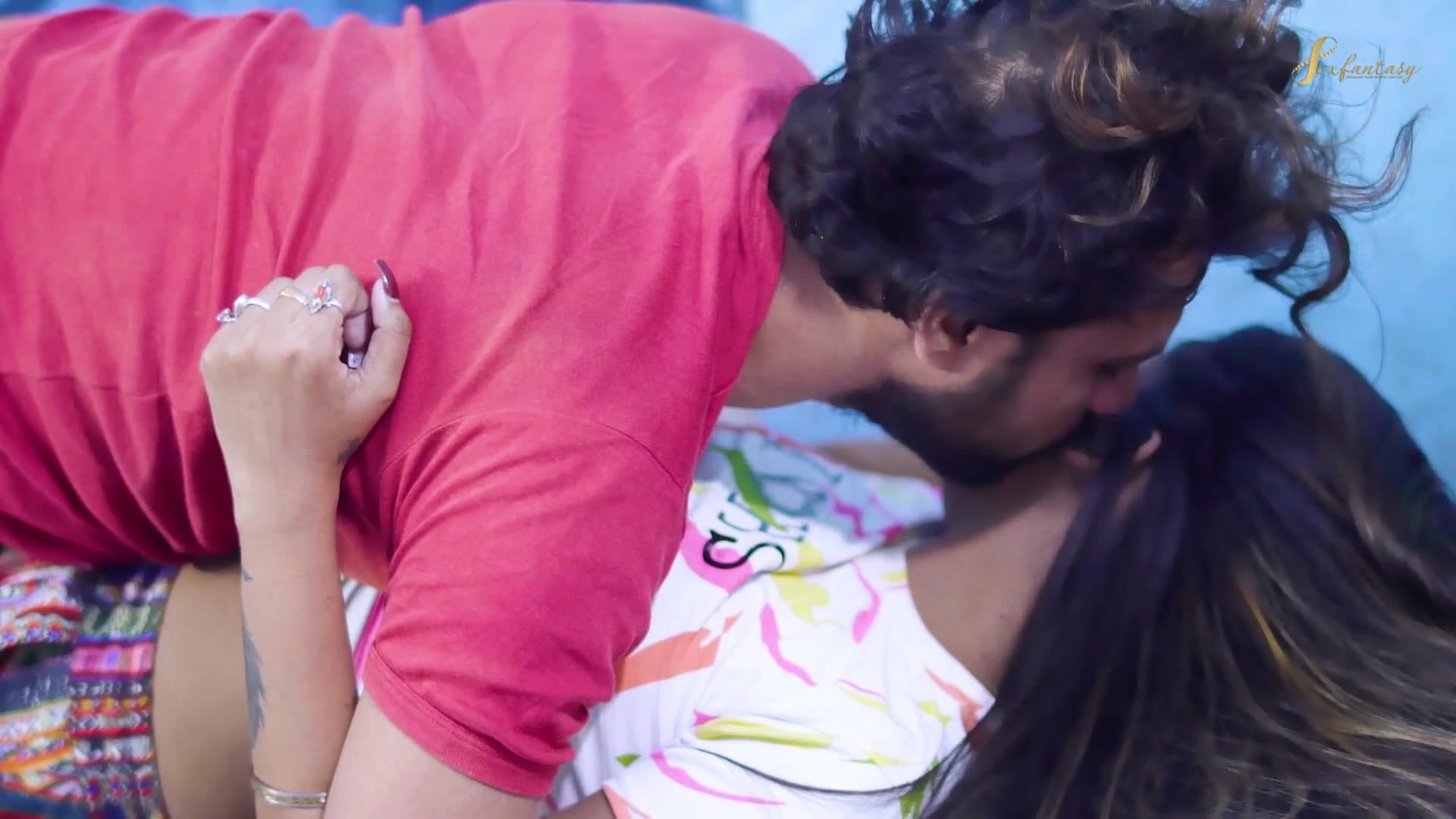 Wife needs her husband's cock first thing in the morning to scratch her horny itch screenshot 3