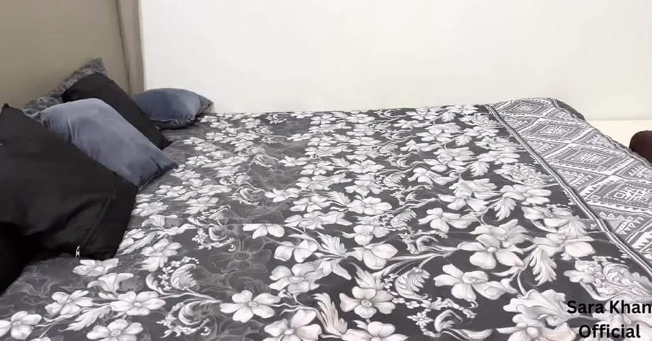 Hooked Up with a Hot Guy from Tinder and Fucked All Night screenshot 3