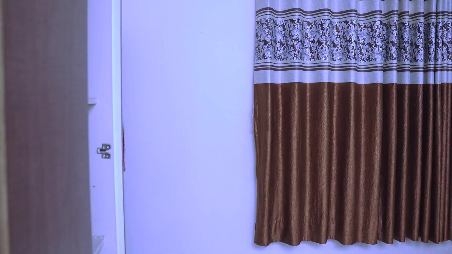 Guy Proposes to His Girlfriend in a Bungalow Then Fucks Her Hard After She Says Yes screenshot 2