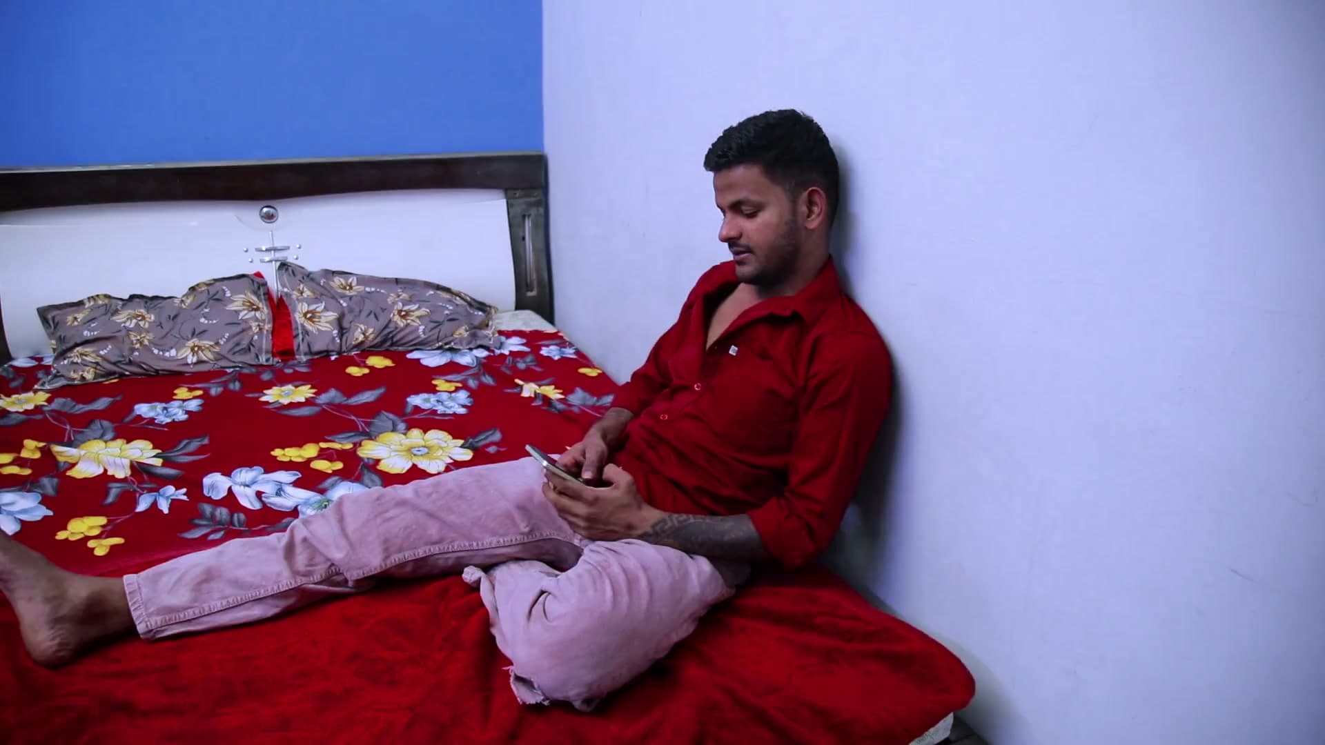 Boyfriend Got a Hard Dick and His Girlfriend Helped Him Cum screenshot 2